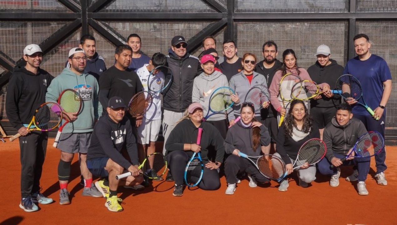 /nicolas-massu-comparte-su-experiencia-en-clinica-deportiva-y-encuentro-en