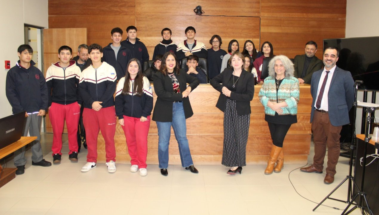 /estudiantes-del-colegio-charles-darwin-protagonizaron-singular