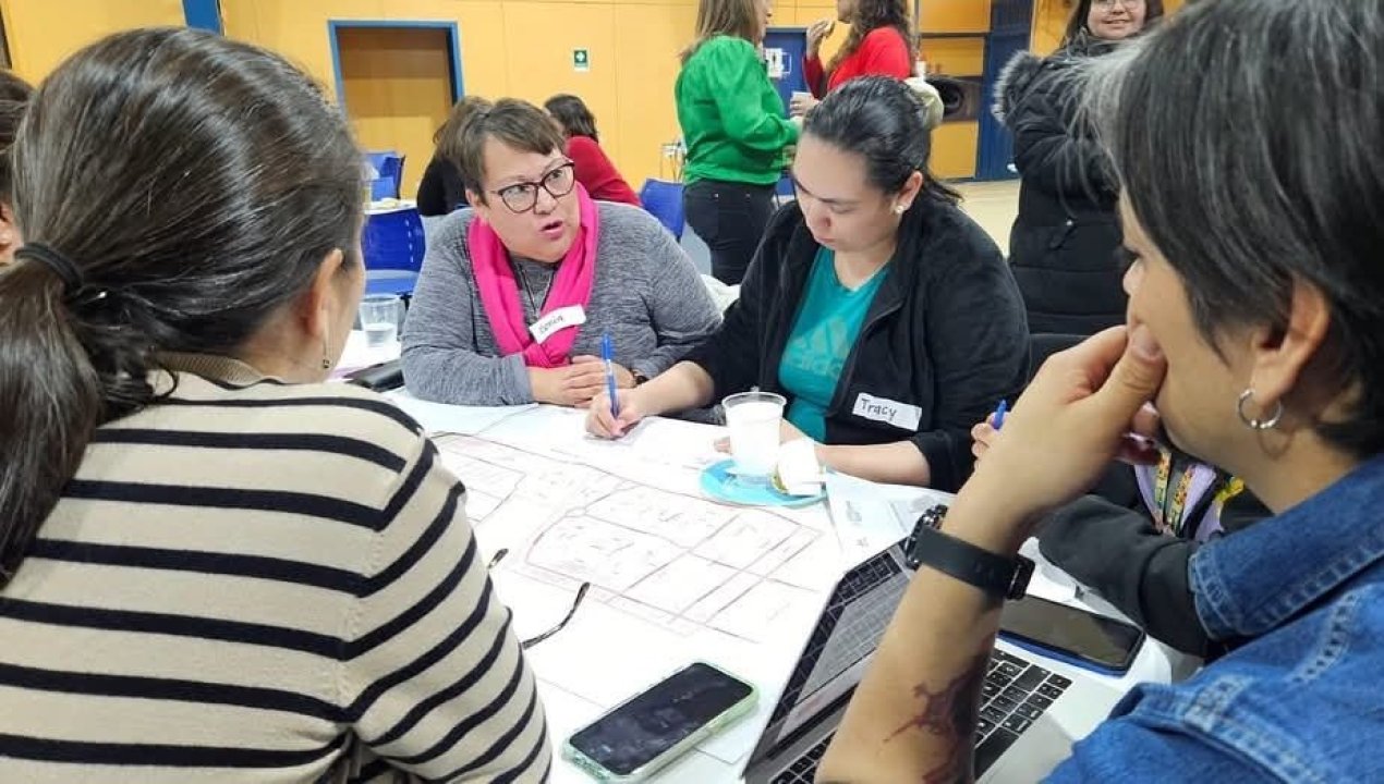/con-dialogo-sobre-emergencias-y-desastres-natales-junto-al-cesfam-lozic