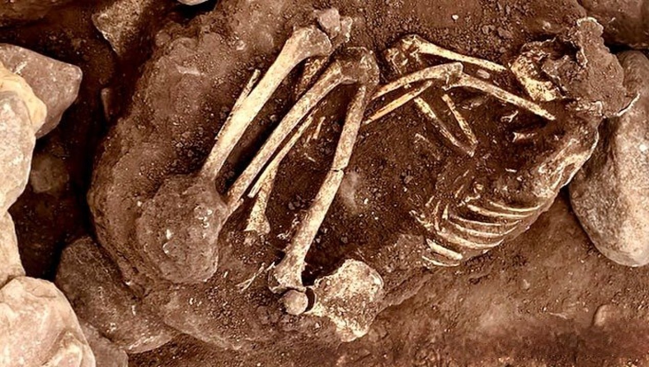 /tendencias/arqueologia/hallazgos-historicos/cuerpos-y-objetos-prehispanicos-hallan-restos-arqueologicos-de-mas-de-mil