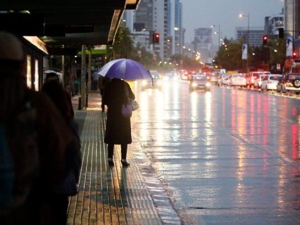 DMC emite aviso por tormentas eléctricas en cuatro regiones del país