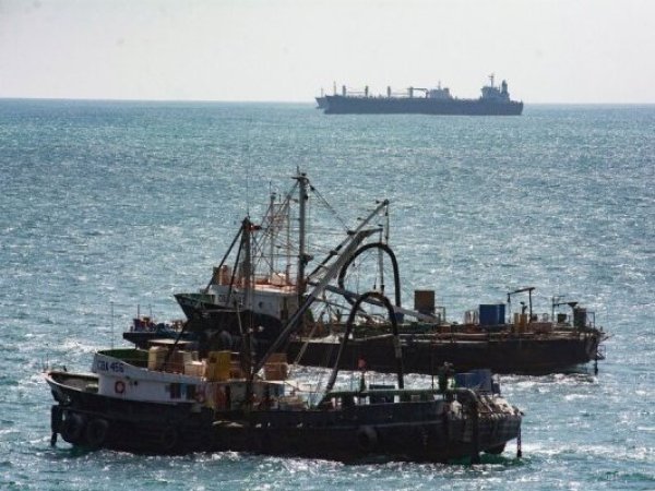 Blumar y otras empresas pesqueras anuncian demandas al Estado por Ley de Fraccionamiento