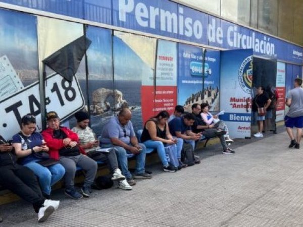 Revisa si tienes multas sin pagar antes de renovar tu permiso de circulación