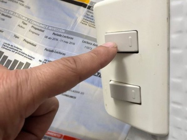 Tarifas eléctricas: Valdivia y Puerto Montt liderarán las alzas de la luz mientras que el norte verá leves bajas