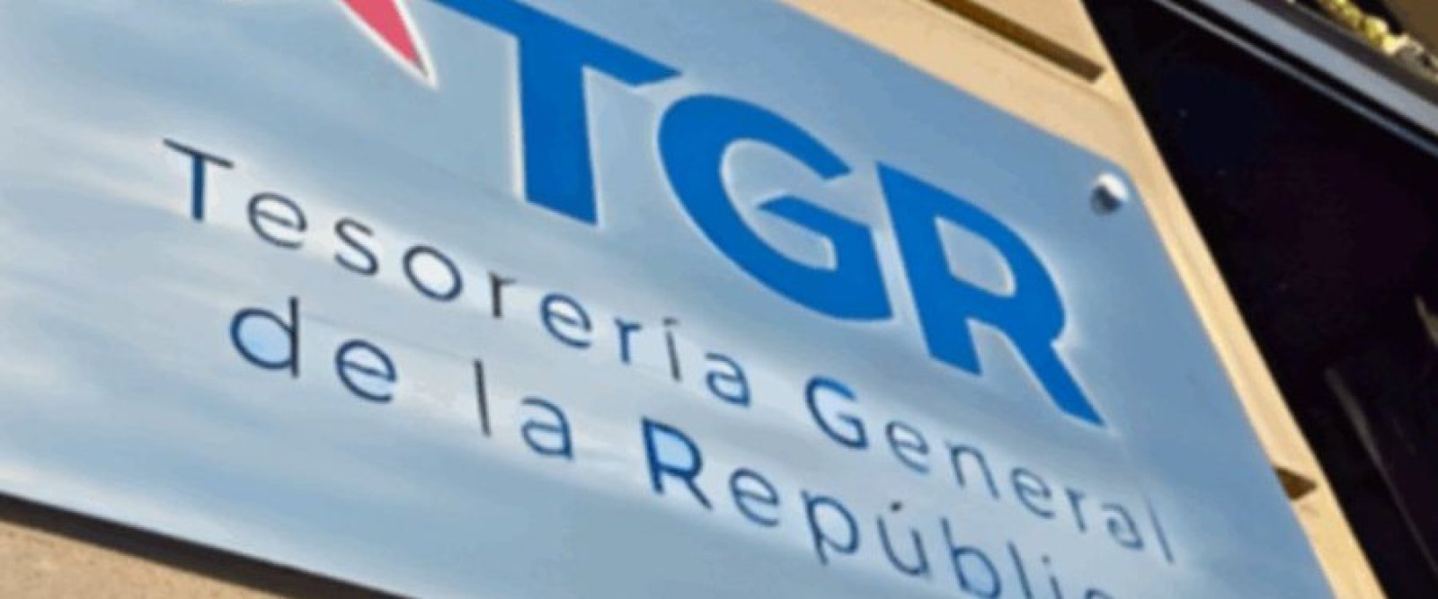 Oposición impulsa proyecto para prohibir embargo de sueldos depositados en cuentas bancarias