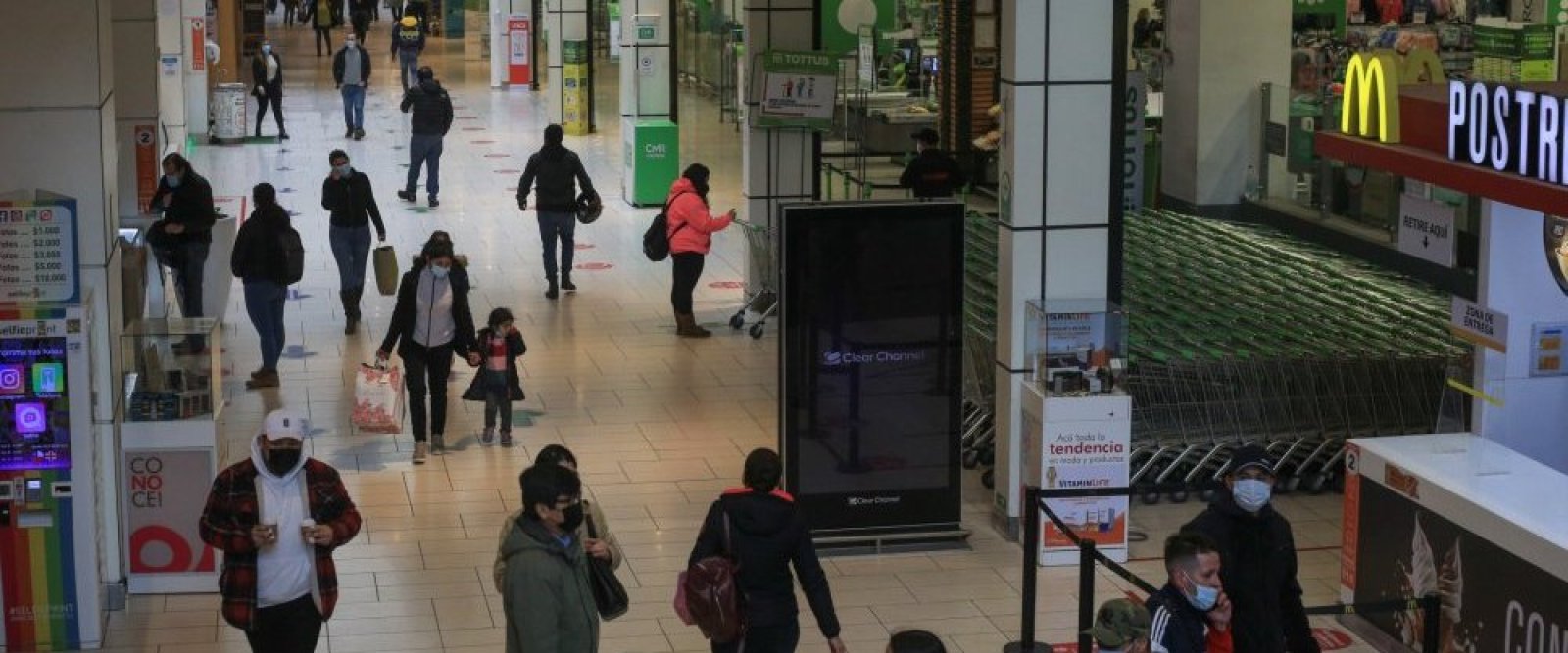 FMI reduce a 1,8% la proyección de crecimiento de Chile para 2026