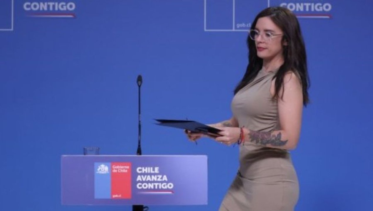 /magazine/las-fotos-de-la-ministra-que-incendiaron-redes-sociales